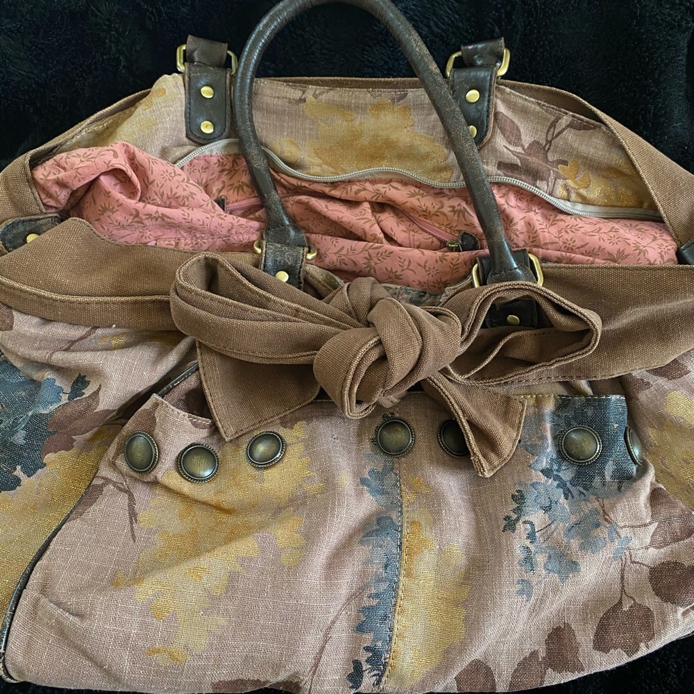 Women’s handbag